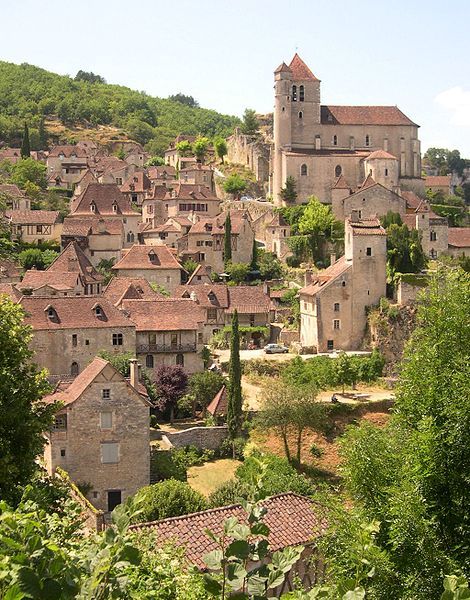 Saint Cirq Lapopie sur le causse de Limogne