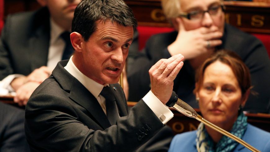 Le premier ministre Manuel Valls à l'assemblée nationale le 17 novembre 2015
