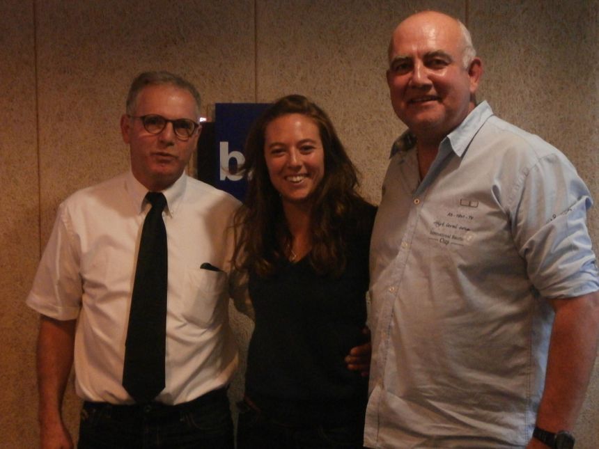 Mélanie Masson entourée de ses invités : André Froment (Boucher) et Jean-Yves