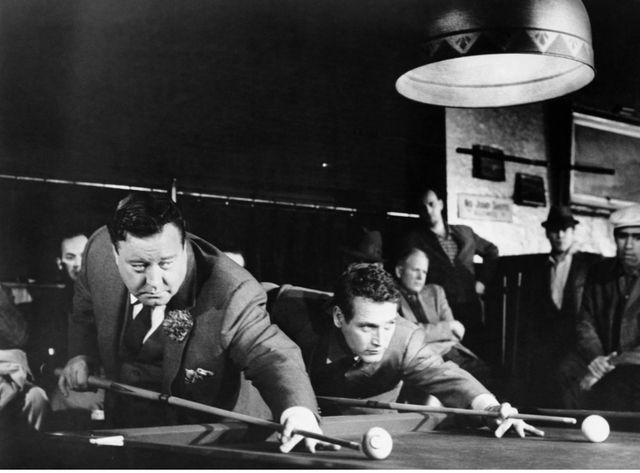 Minnesota Fats (Jackie Gleason) et Fast Eddie Felson (Paul Newman) dans L'Arnaqueur