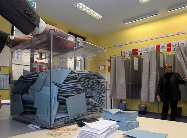 Que faire pour remobiliser les électeurs après le coup de semonce des élections régionales ?