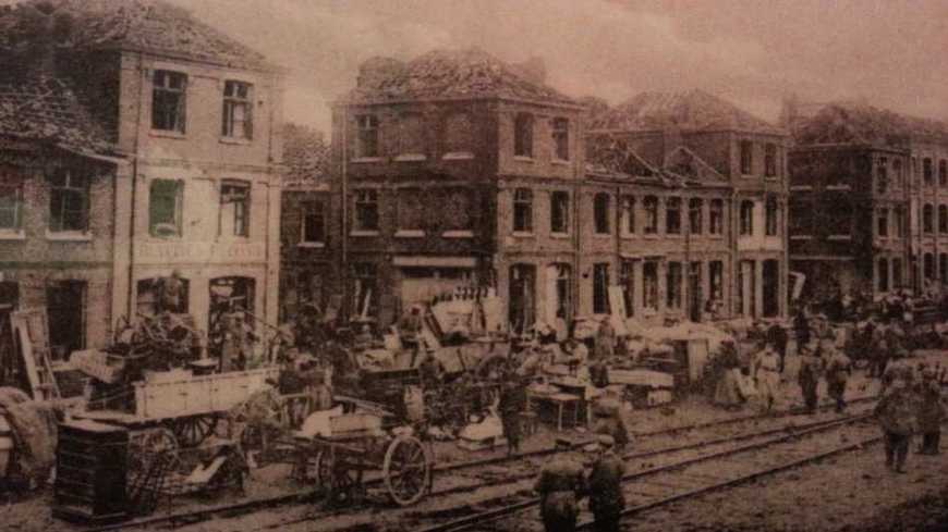 Le Boulevard de Belfort à Lille après l'explosion des 18 ponts en 1916