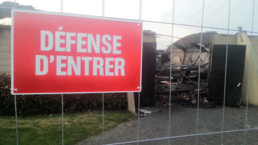 La salle omnisports de Langueux entièrement ravagée par les flammes