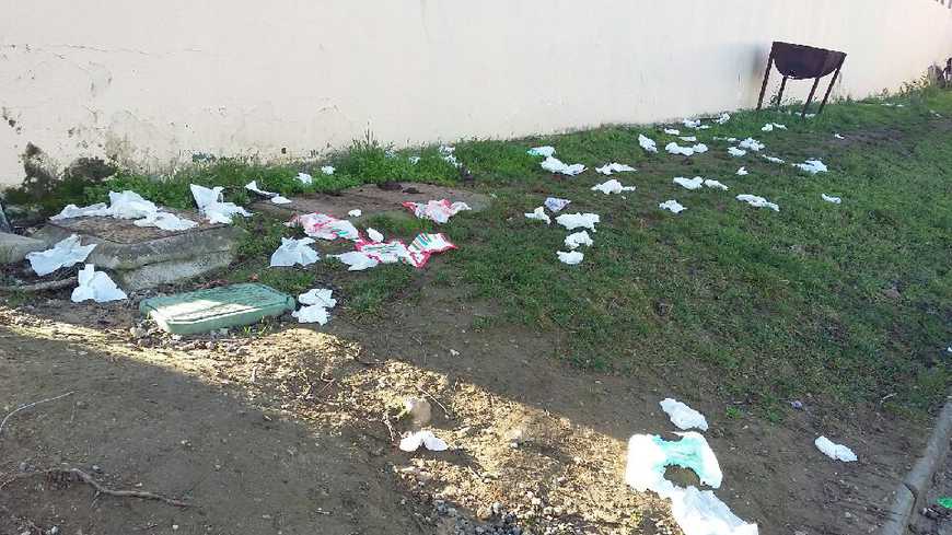 Les pelouses du stade Carcassonne souillées après douze jours d'occupation