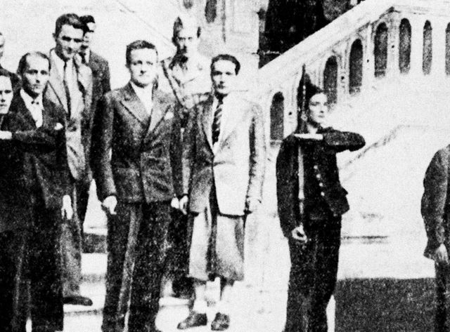 Francois Mitterrand avec Henri Frenay (membre du Gouvernement provisoire) et Philippe Dechartre début septembre 1944