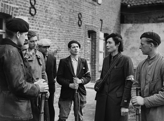 Un groupe de résistants près de Boulogne sur Mer en septembre 1944