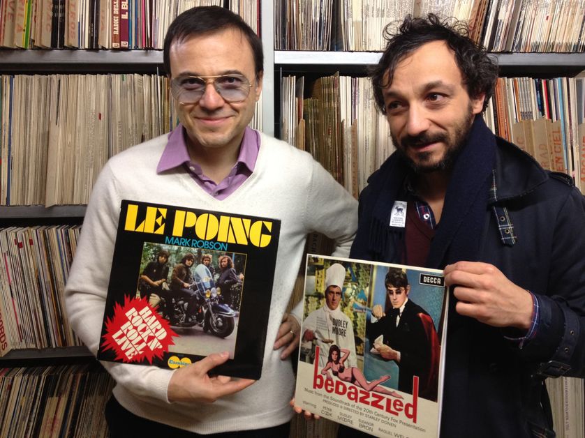 B. Burgalat et son vinyle de M. Robson et B. Forgeard et son 33t de Dudley Moore