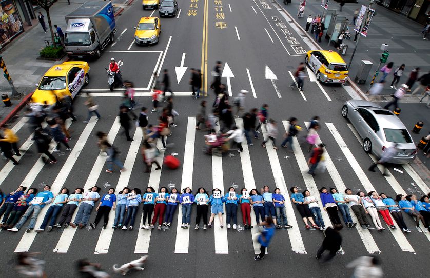 flashmob event in a shopping area in Taipei