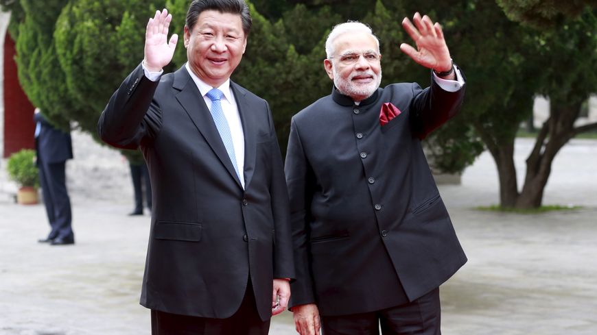 Le président chinois Xi Jin Ping et le premier ministre indien Narendra Modi à Xi'an, en Chine, le 14 mai 2015