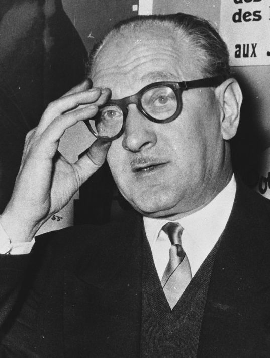 Guy Mollet, Président du Conseil