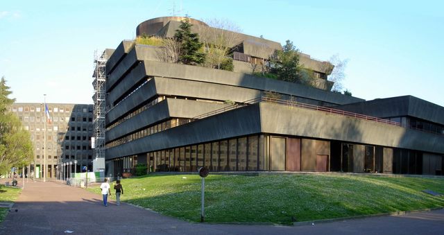 La préfecture de Seine Saint-Denis à Bobigny en 2007