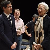 Mathieu Gallet, pdg de Radio France et Christine Lagarde sur la scène de l'Auditorium de la Maison de la Radio. (© Christophe Abramowitz / Radio France)