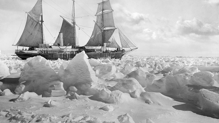 L'Endurance, piégé par la glace.