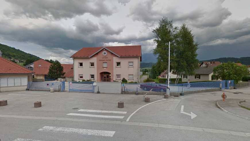 Plus de 800 personnes ont été évacuées en fin de matinée (Google Map)