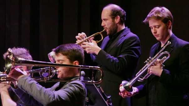 Nuit de l'improvisation au CNSMDP - Lucas Spiler, Ossian Macary & Paco Andreo (tombones) / Timothée Quost & Thomas Mestres (trompettes) © Etienne Boulais