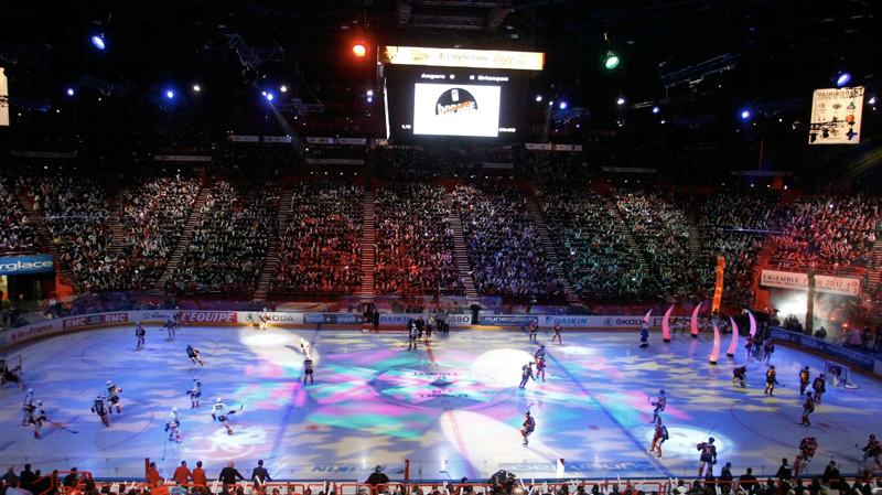 La patinoire de Bercy, lors de la finale de la coupe de France 2013.