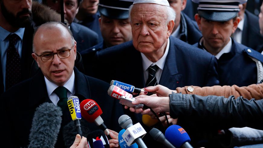 Bernard Cazeneuve pendant sa visite à Marseille le 14 janvier 2016