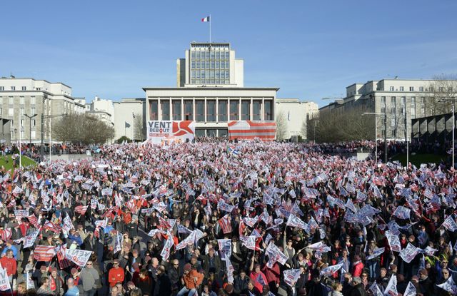 Des milliers de personnes rassemblées pour l'emploi à Brest