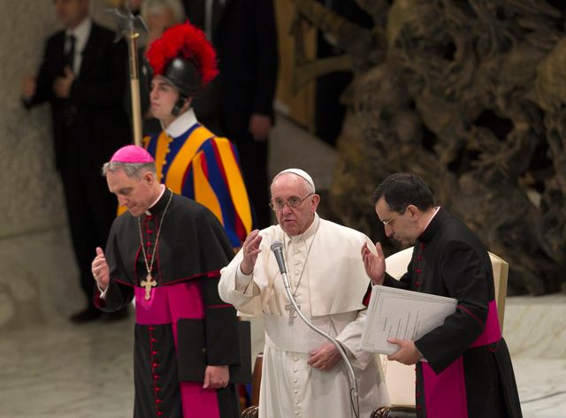 "Chacun de vous a une culture précieuse", assure le pape aux migrants