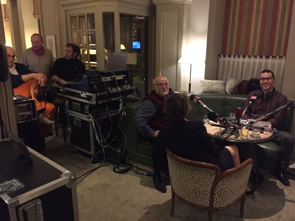 Lionel Esparza avec ses invités au Relais Bedford : Jean-Claude Malgoire et Beatrix Saule