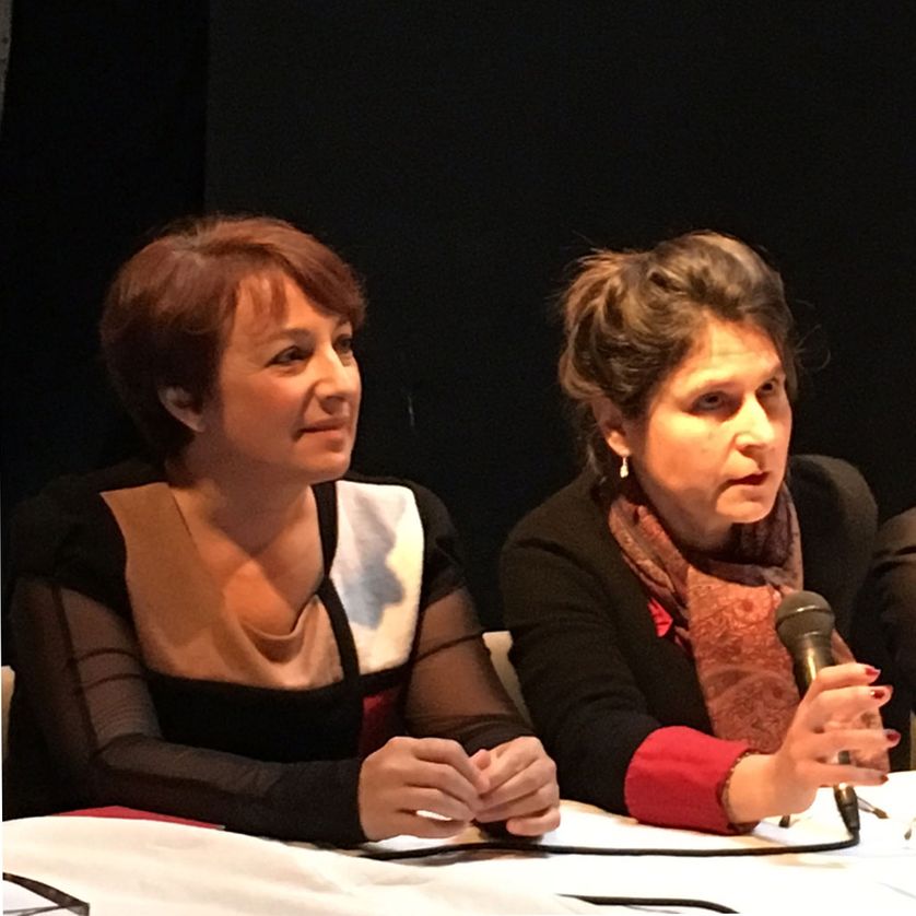 Isabelle Attard, députée, et Sophie Wahnich, historienne, lors du lancement du Comité de vigilance citoyenne