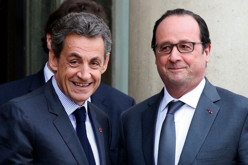 François HOLLANDE et Nicolas SARKOZY sur le perron de l'Elysée