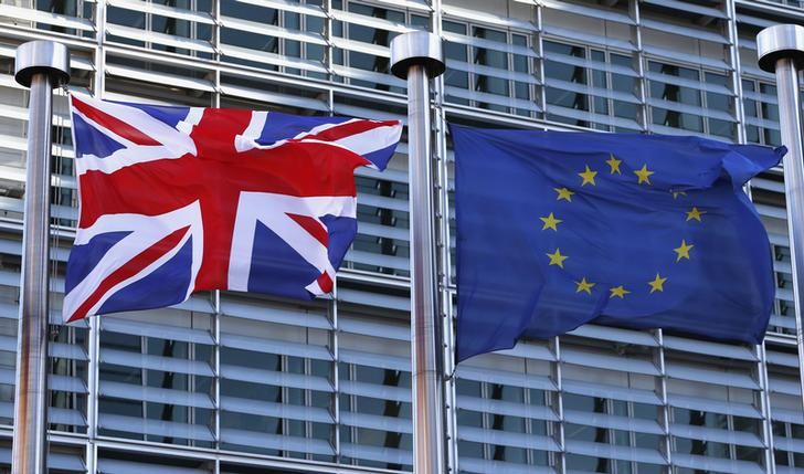 Drapeaux devant la Commission Européenne à Bruxelles.