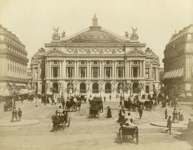 L'Opéra Garnier à Paris - vers 1900
