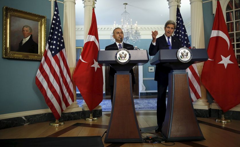 Mevlut Cavusoglu & John Kerry, lors d'une rencontre à Washington