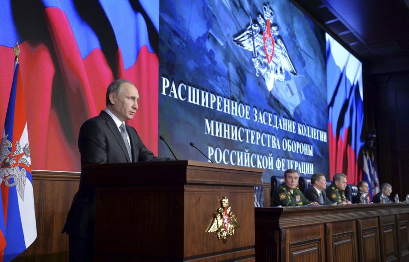 Vladimir Poutine à la tribune du Ministère de la Défense