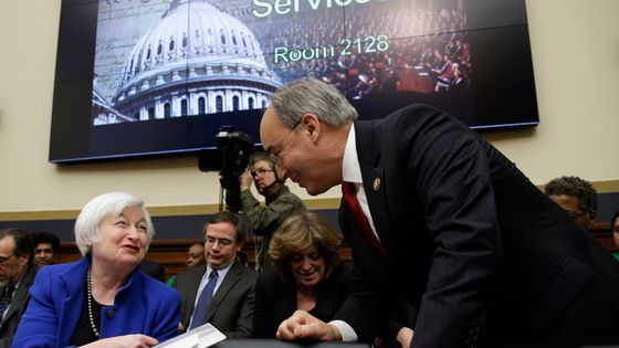 Janet Yellen avant son audition devant les députés américains ©Reuters - Gary Cameron