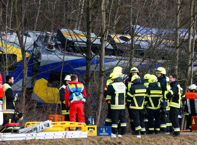 Les deux trains circulaient sur une voie unique.