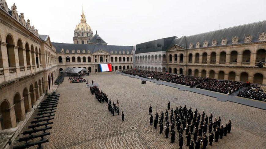 L'hommage aux Invalides aux victimes des attentats du 13 novembre 2015