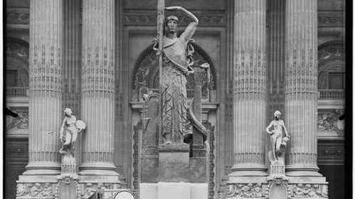 La statue "La France" du sculpteur Antoine Bourdelle en 1925