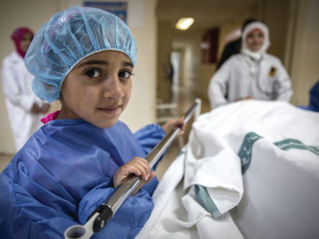 Hiba, 9 ans, veut devenir pédiatre.