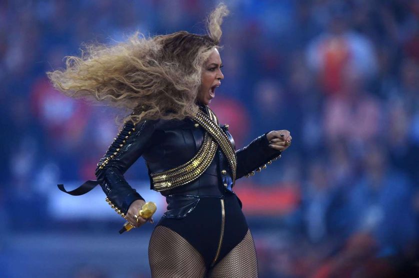 Beyoncé le 7 février 2015, mi-temps de la finale du 50e Super Bowl
