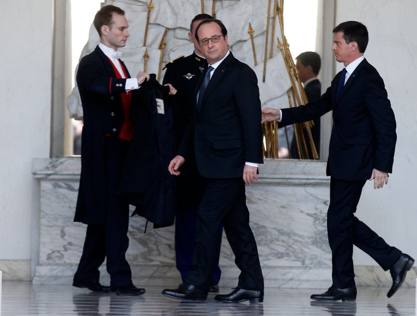Manuel Valls, à la sortie du conseil des ministres, le 17 février