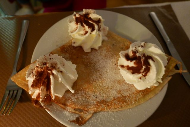 Crêpe de froment sucre et chantilly