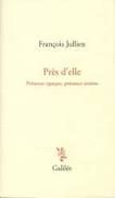 pres d'elle