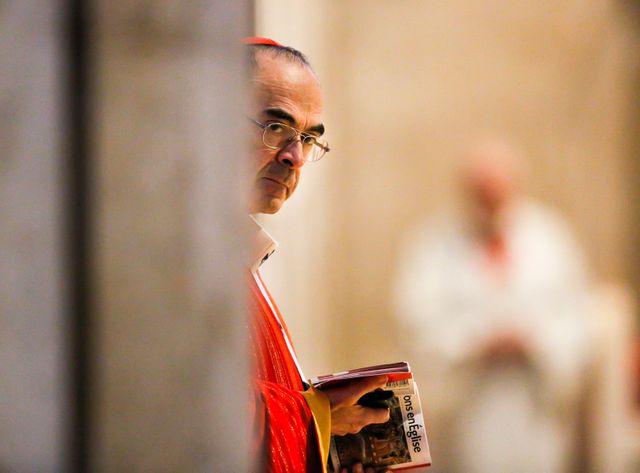 Pédophilie : le cardinal Barbarin accusé de silence