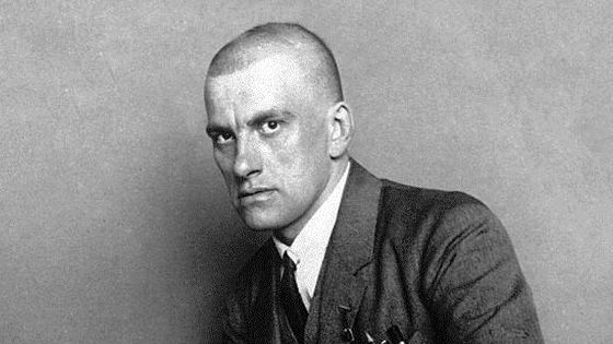 Portrait de Maïakovski fumant une cigarette, 1924 (détail)
