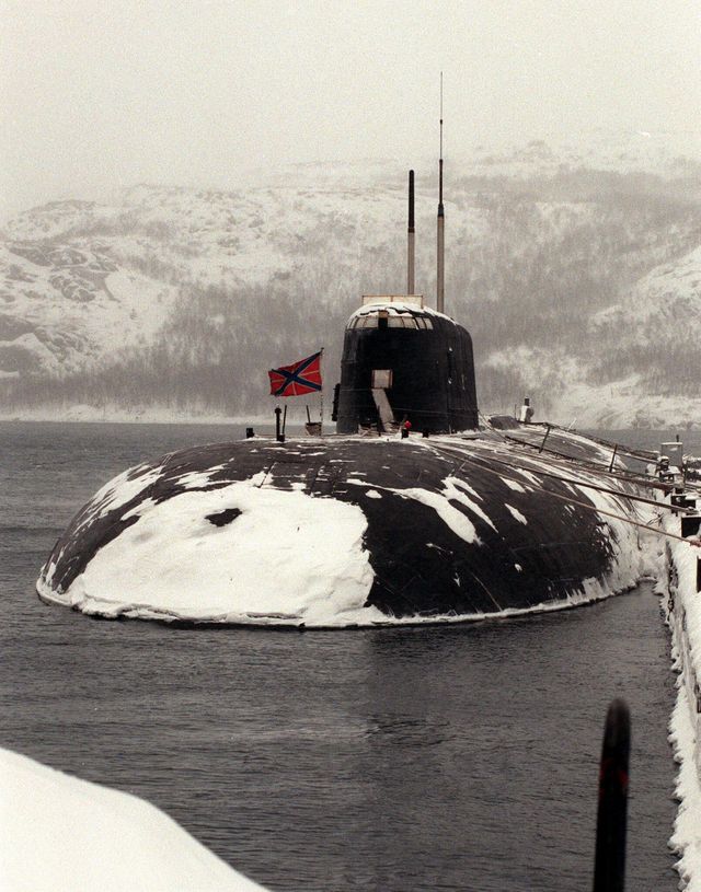 TÉLÉCHARGER KOURSK UN SOUS-MARIN EN EAUX TROUBLES GRATUIT