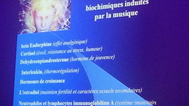 "Le cerveau est la meilleure pharmacie qui soit, mais personne ne sait où est le pharmacien", Emmanuel Bigand à propos de l'impact de la musique sur les neurotransmetteurs
