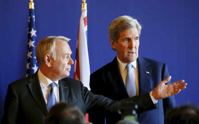 Jean-Marc Ayrault et son homologue américain John Kerry