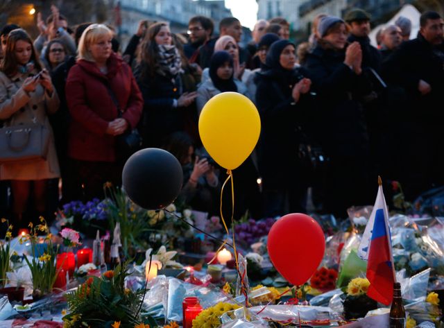 Rassemblement Place de la Bourse à Bruxelles en hommage aux victimes des attentats de mardi