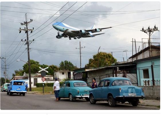 Photo aterrissage Obama à Cuba