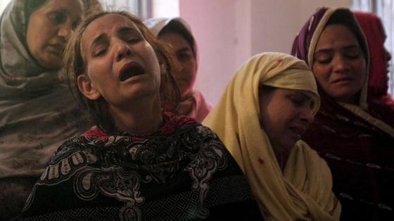 La détresse des proches des victimes de l'attentat de Lahore. - Mohsin Raza