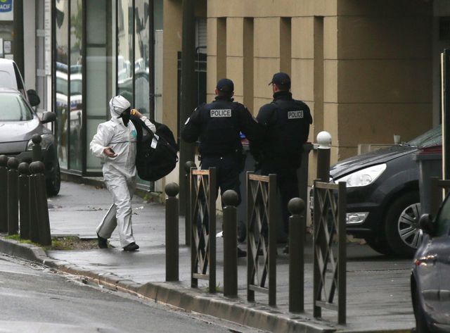 Barrage de police menant à l'immeuble d'Argenteuil où a été interpellé Reda K.