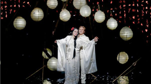 Kristine Opolais (Cio-Cio-San) & Roberto Alagna (Pinkerton) in Puccini’s ©Marty Sohl/Metropolitan Opera