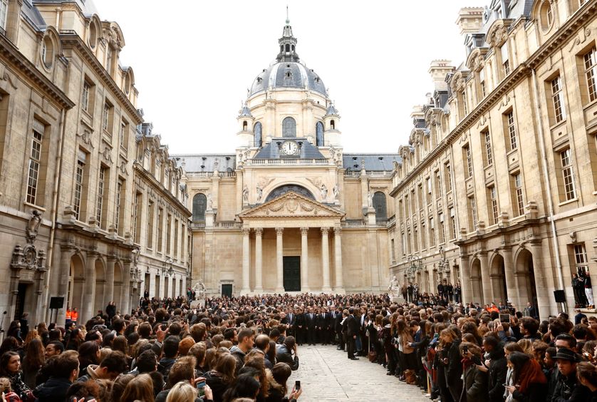 Minute de silence à la Sorbonne, 15 novembre 2015